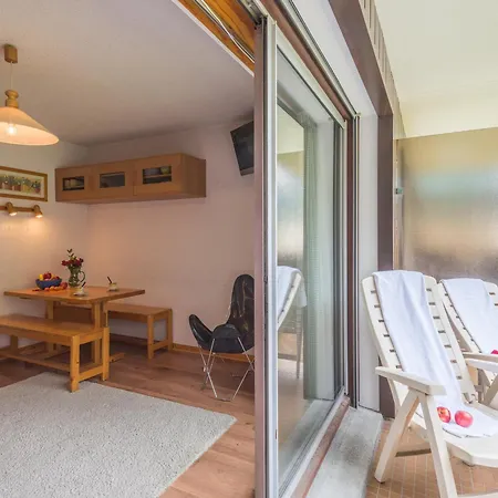 Chamonix, 4 Pers, Proche Pistes, Balcon, Parking, Animaux Admis - Fr-1-517-32